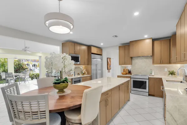 $2,995,000 | 20920 5th Avenue West, Cudjoe, FL 33042