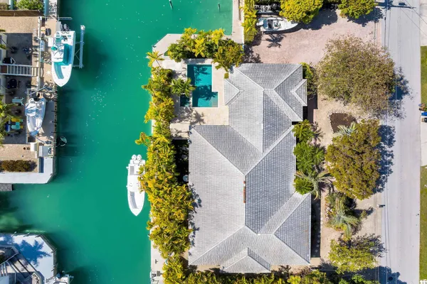 $2,995,000 | 20920 5th Avenue West, Cudjoe, FL 33042