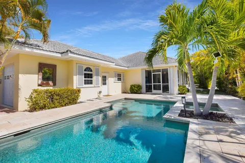 $2,995,000 | 20920 5th Avenue West, Cudjoe, FL 33042