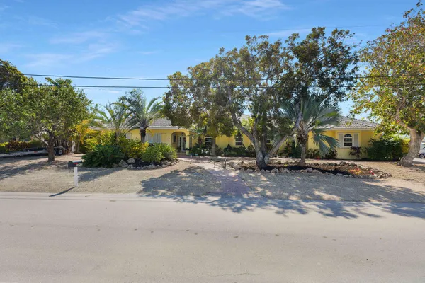 $2,995,000 | 20920 5th Avenue West, Cudjoe, FL 33042