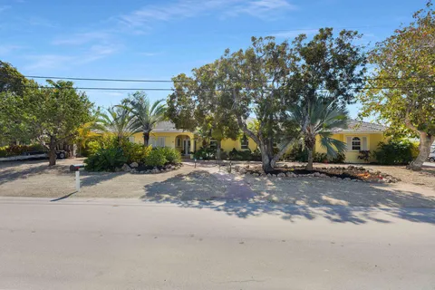$2,995,000 | 20920 5th Avenue West, Cudjoe, FL 33042