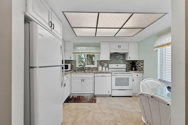 $170,000 | 1111 West Faith Circle, Unit 2006, Bradenton, FL 34212