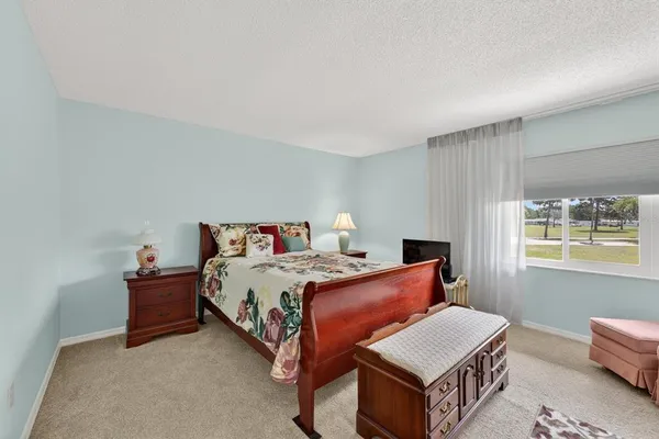 $170,000 | 1111 West Faith Circle, Unit 2006, Bradenton, FL 34212