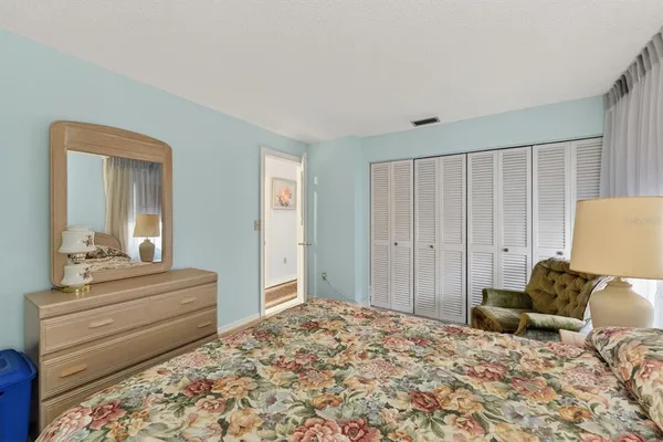 $170,000 | 1111 West Faith Circle, Unit 2006, Bradenton, FL 34212