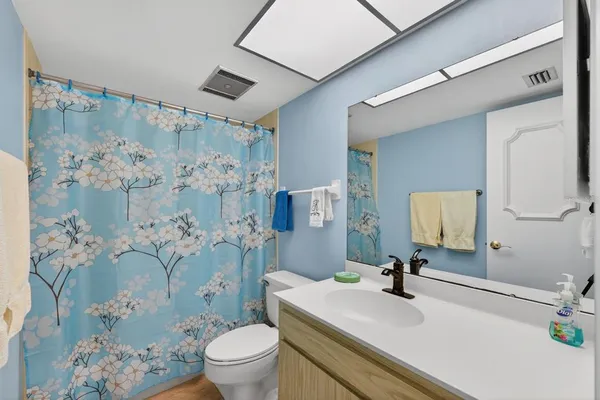 $170,000 | 1111 West Faith Circle, Unit 2006, Bradenton, FL 34212