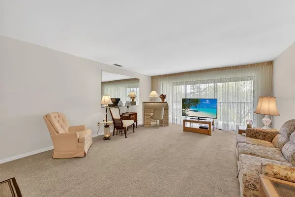 $170,000 | 1111 West Faith Circle, Unit 2006, Bradenton, FL 34212