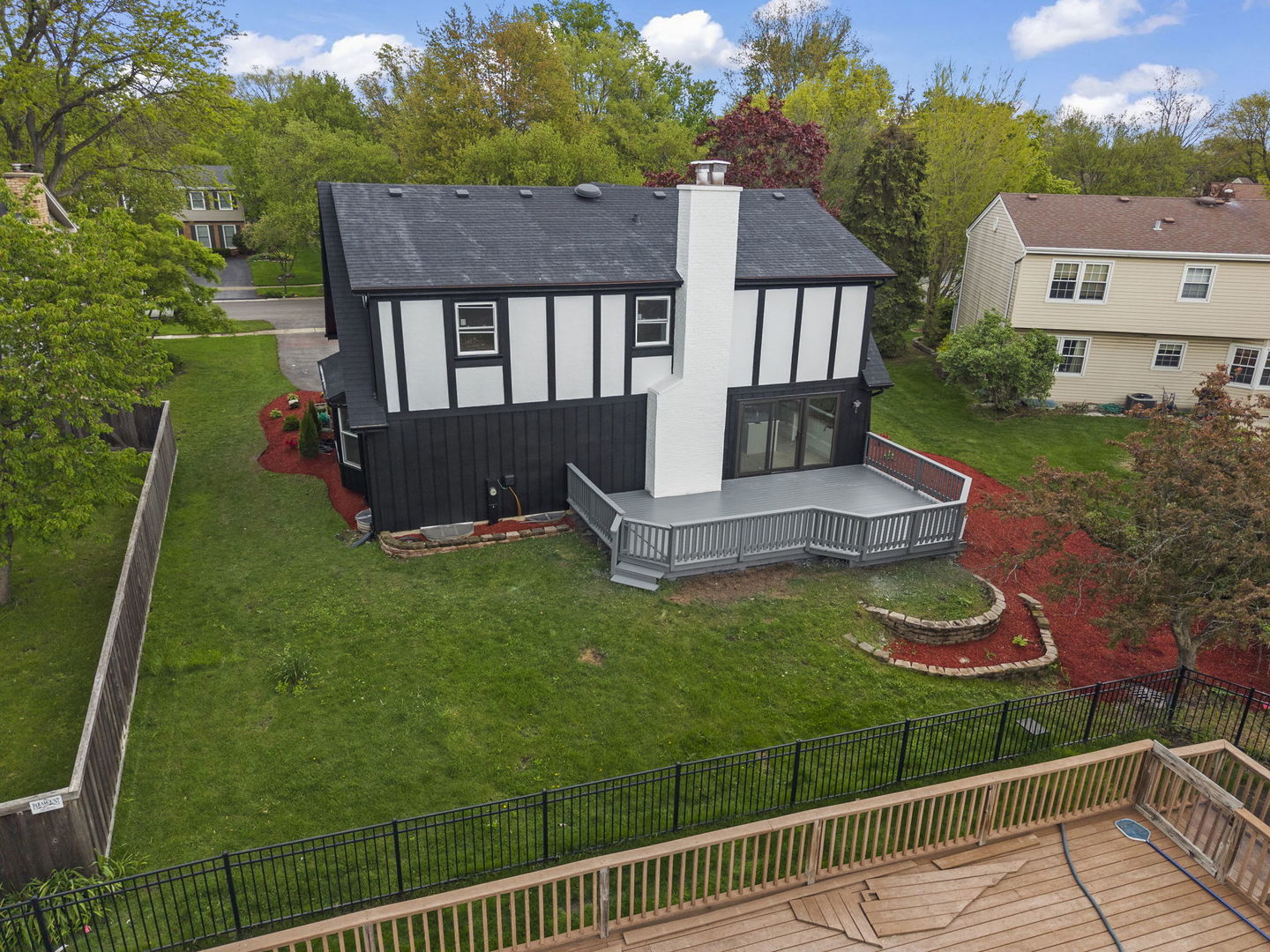 625 Edward Road Naperville, IL 60540 - Photo 2 of 6