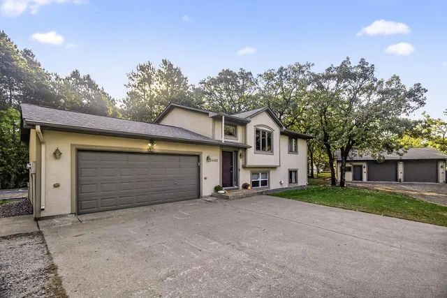 $370,000 | 26483 West Timberhill Road, Zimmerman, MN 55398