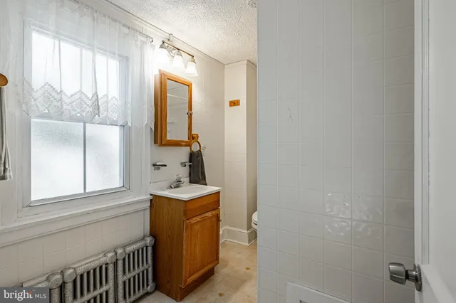 $465,000 | 33 South Merion Avenue, Bryn Mawr, PA 19010