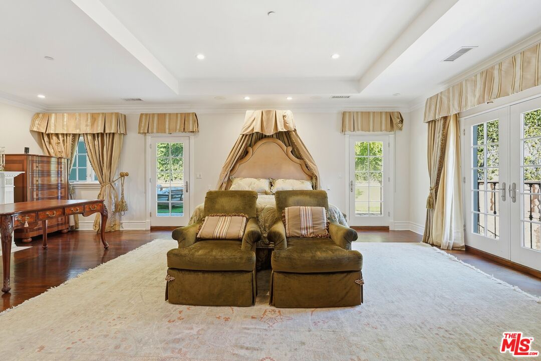 900 Chantilly Road Los Angeles, CA 90077 - Photo 20 of 46