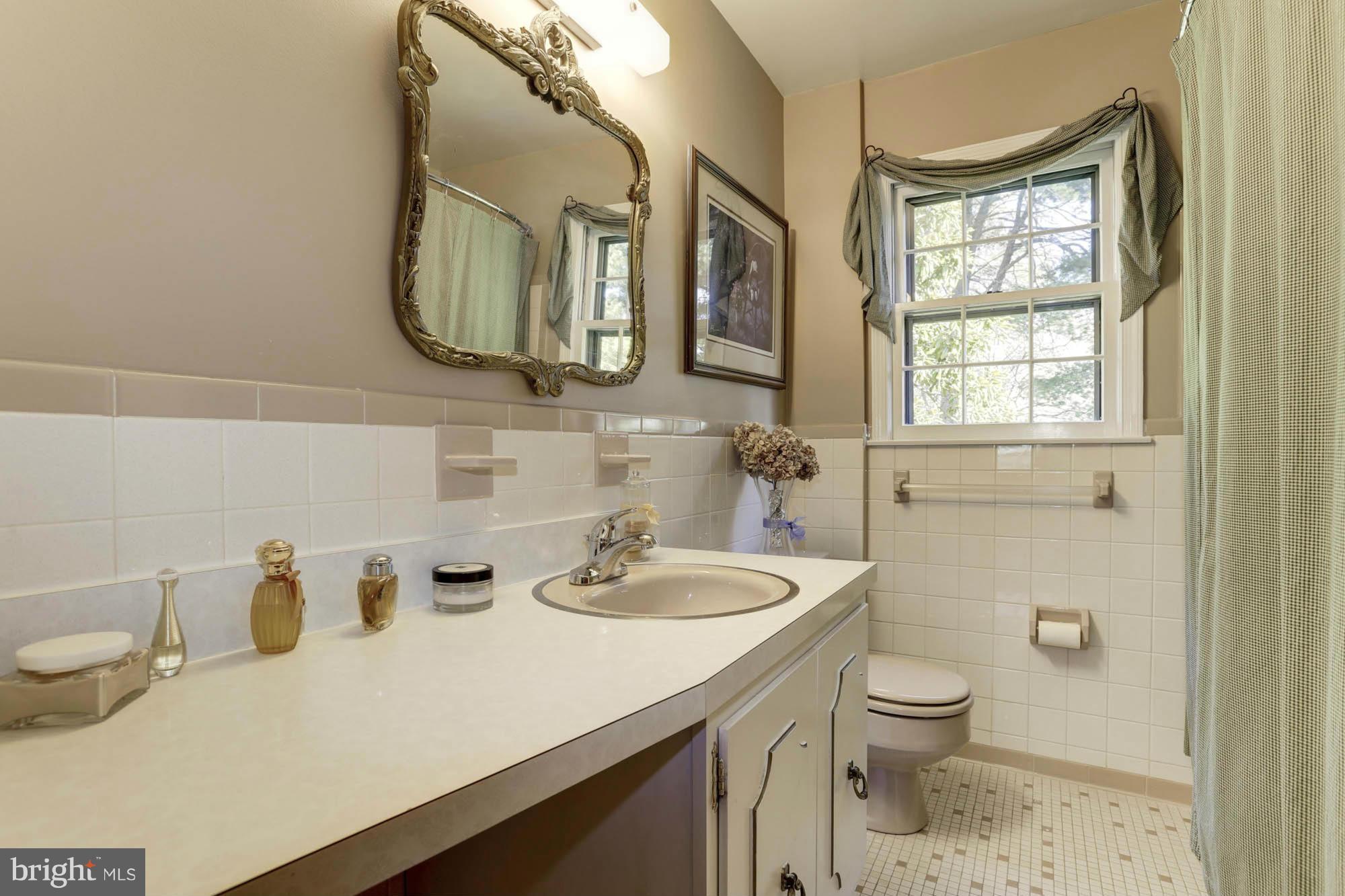 15819 Bond Mill Road Laurel, MD 20707 - Photo 22 of 30 Upper Level Full Bath