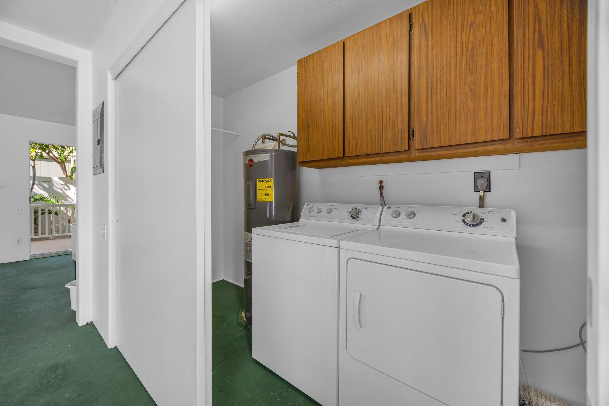 235 Keonekai Road Kihei, HI 96753 - Photo 44 of 50 a utility room with dryer and washer