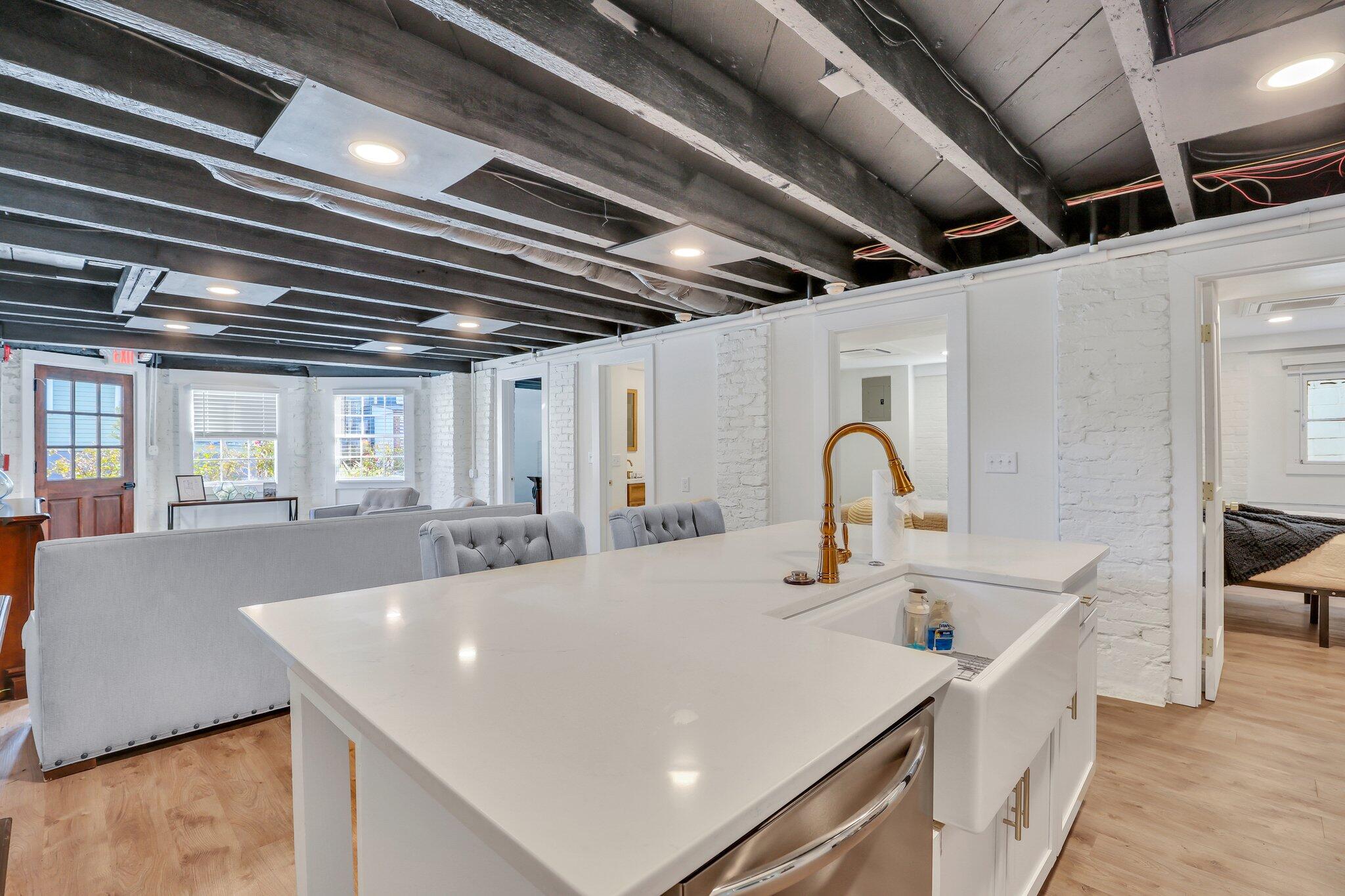 150 Spring Street Charleston, SC 29403 - Photo 14 of 130 21-web-or-mls-0O3A4414