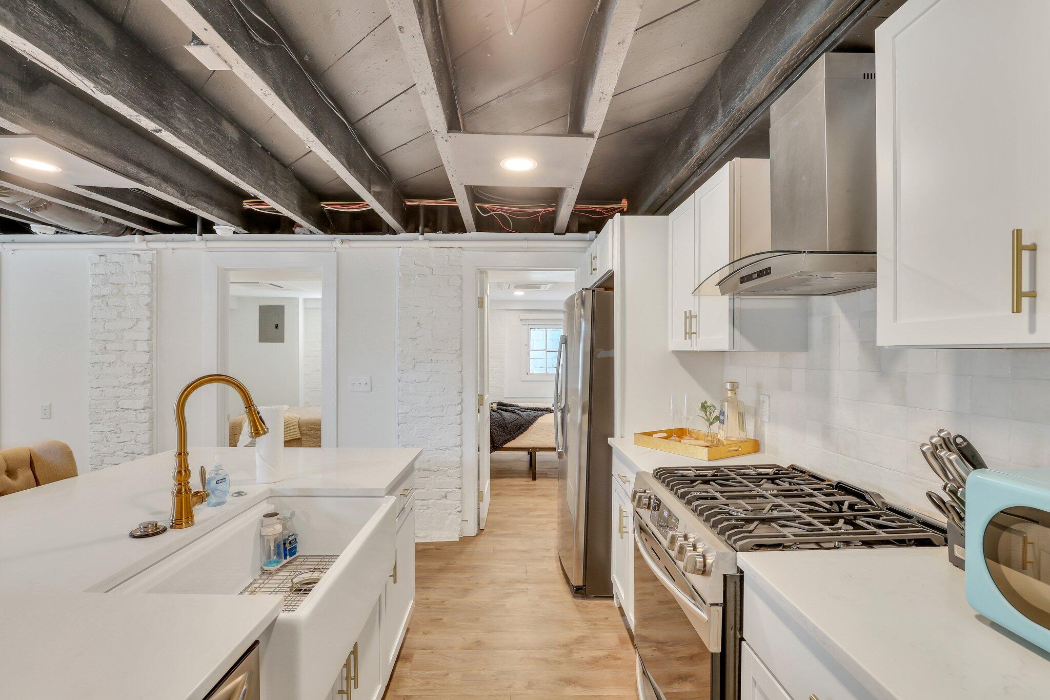 150 Spring Street Charleston, SC 29403 - Photo 17 of 130 18-web-or-mls-0O3A4399