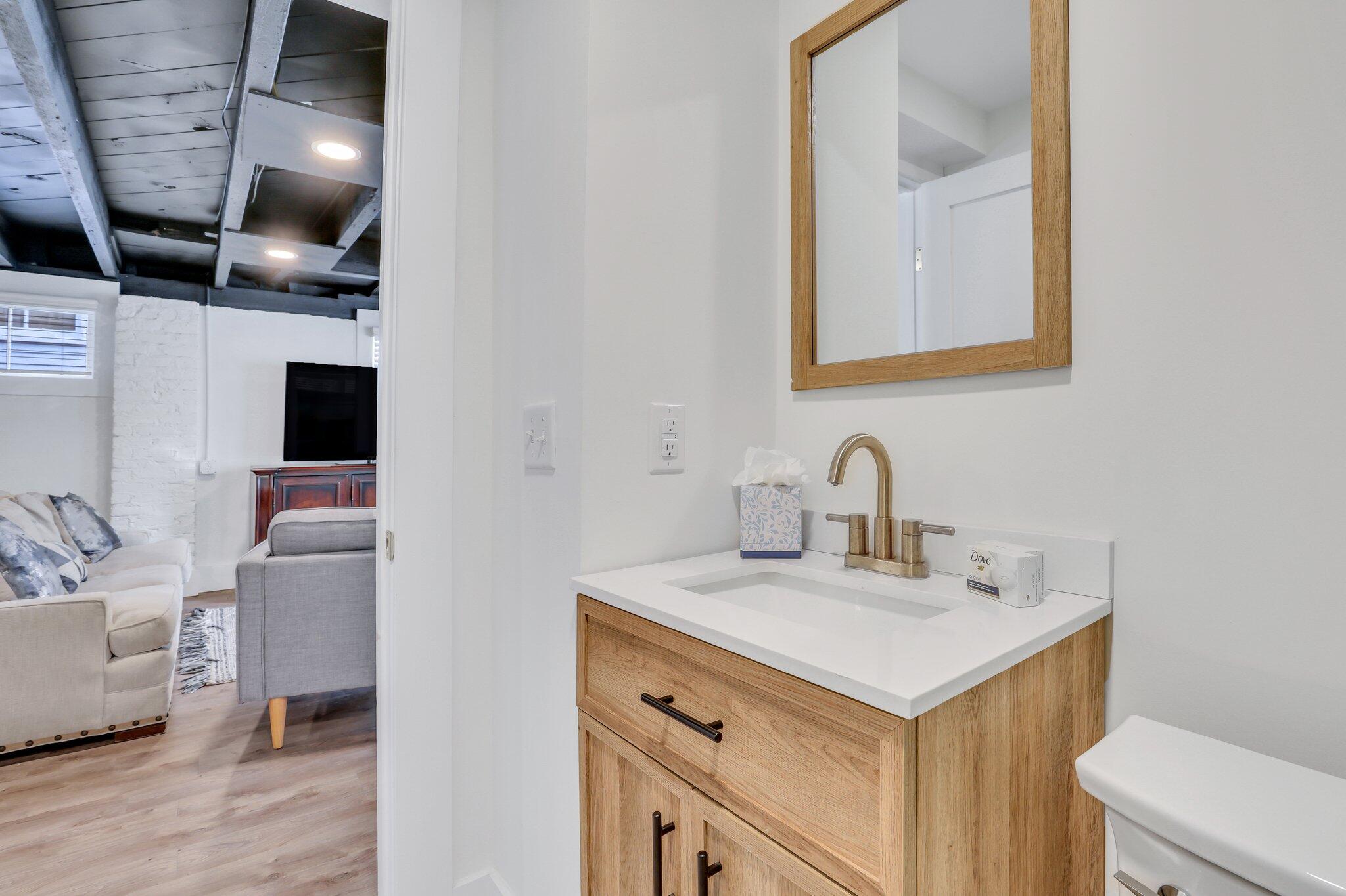 150 Spring Street Charleston, SC 29403 - Photo 21 of 130 27-web-or-mls-0O3A4459