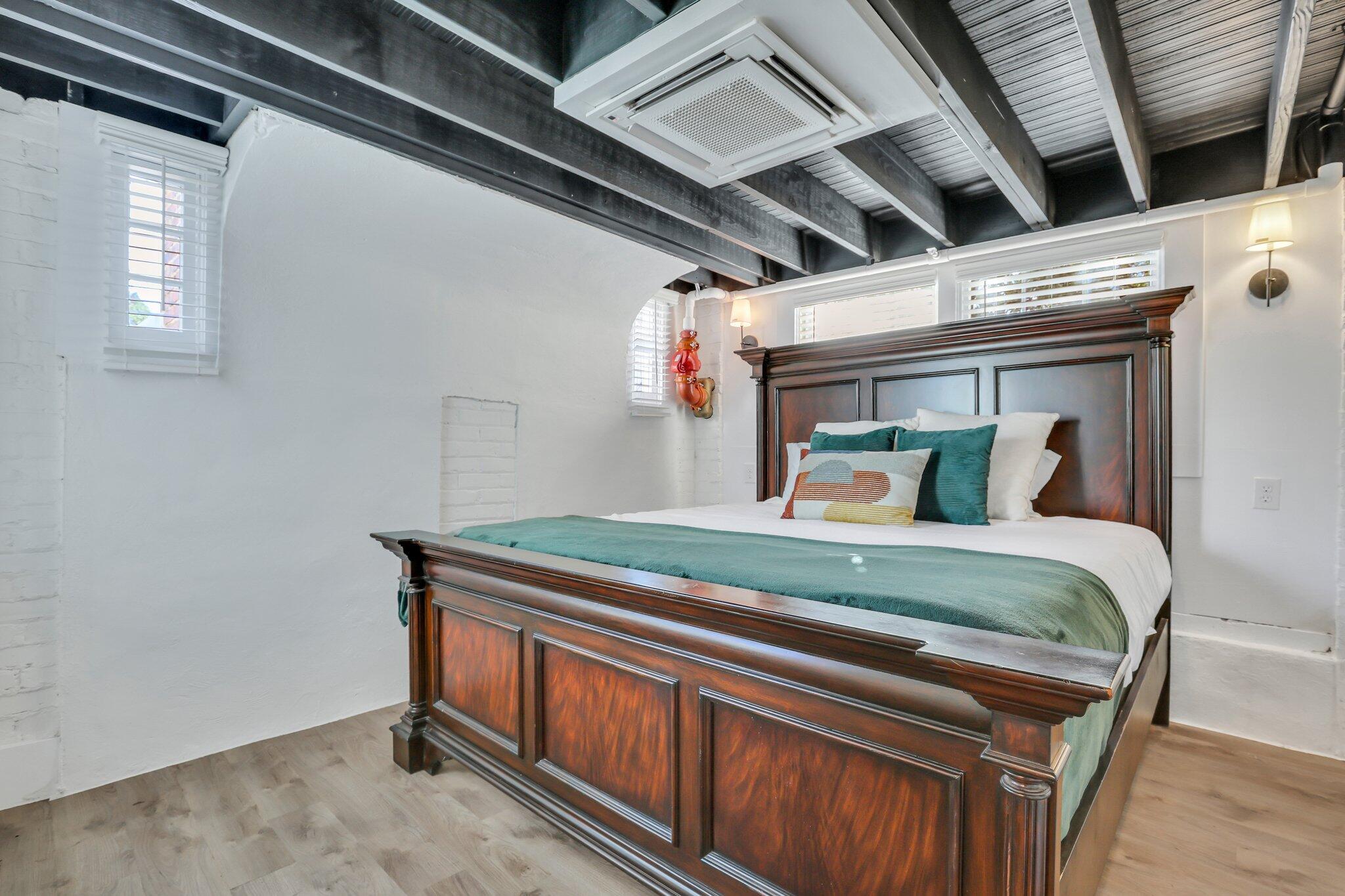 150 Spring Street Charleston, SC 29403 - Photo 26 of 130 28-web-or-mls-0O3A4464