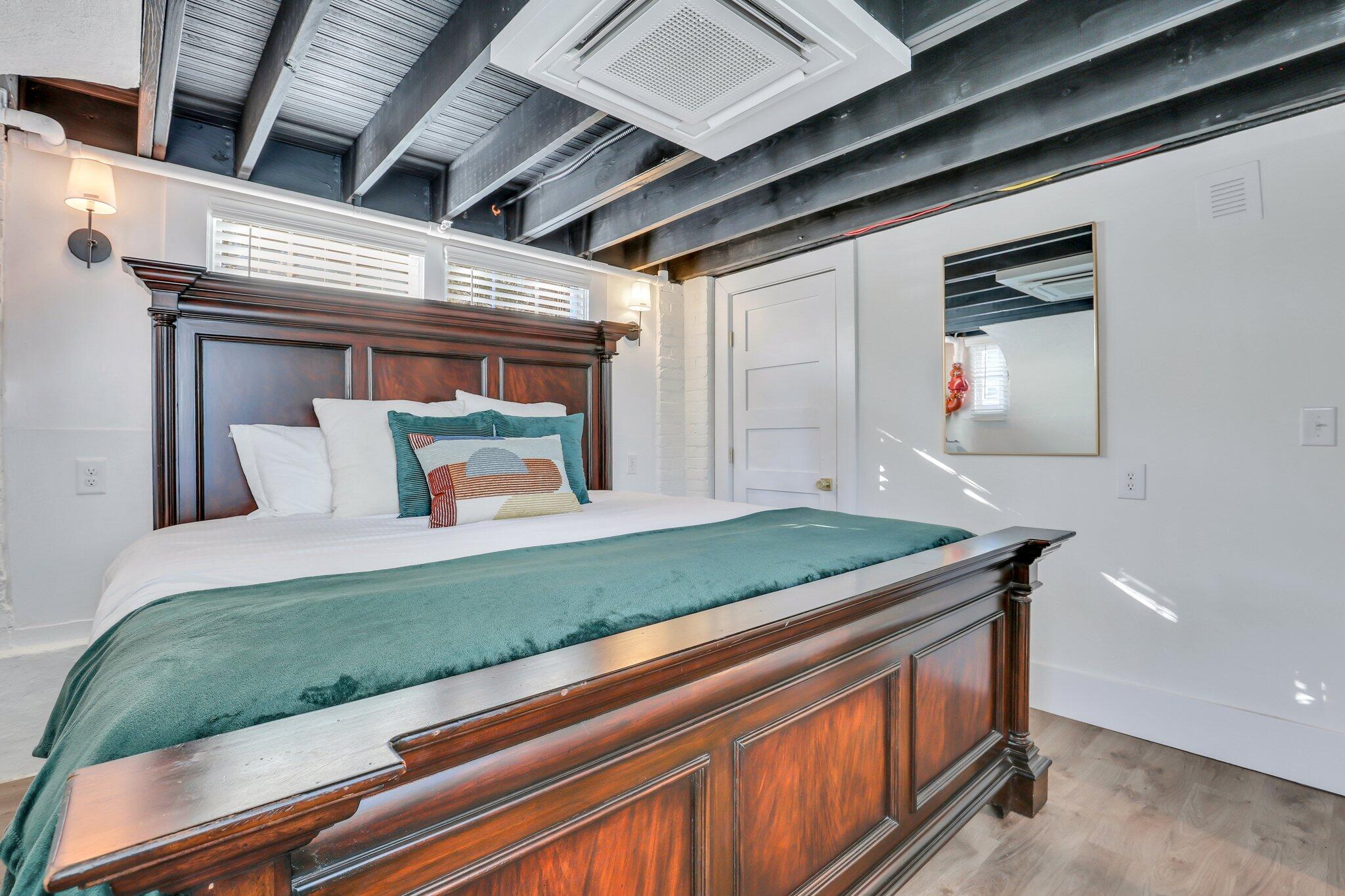 150 Spring Street Charleston, SC 29403 - Photo 27 of 130 29-web-or-mls-0O3A4469