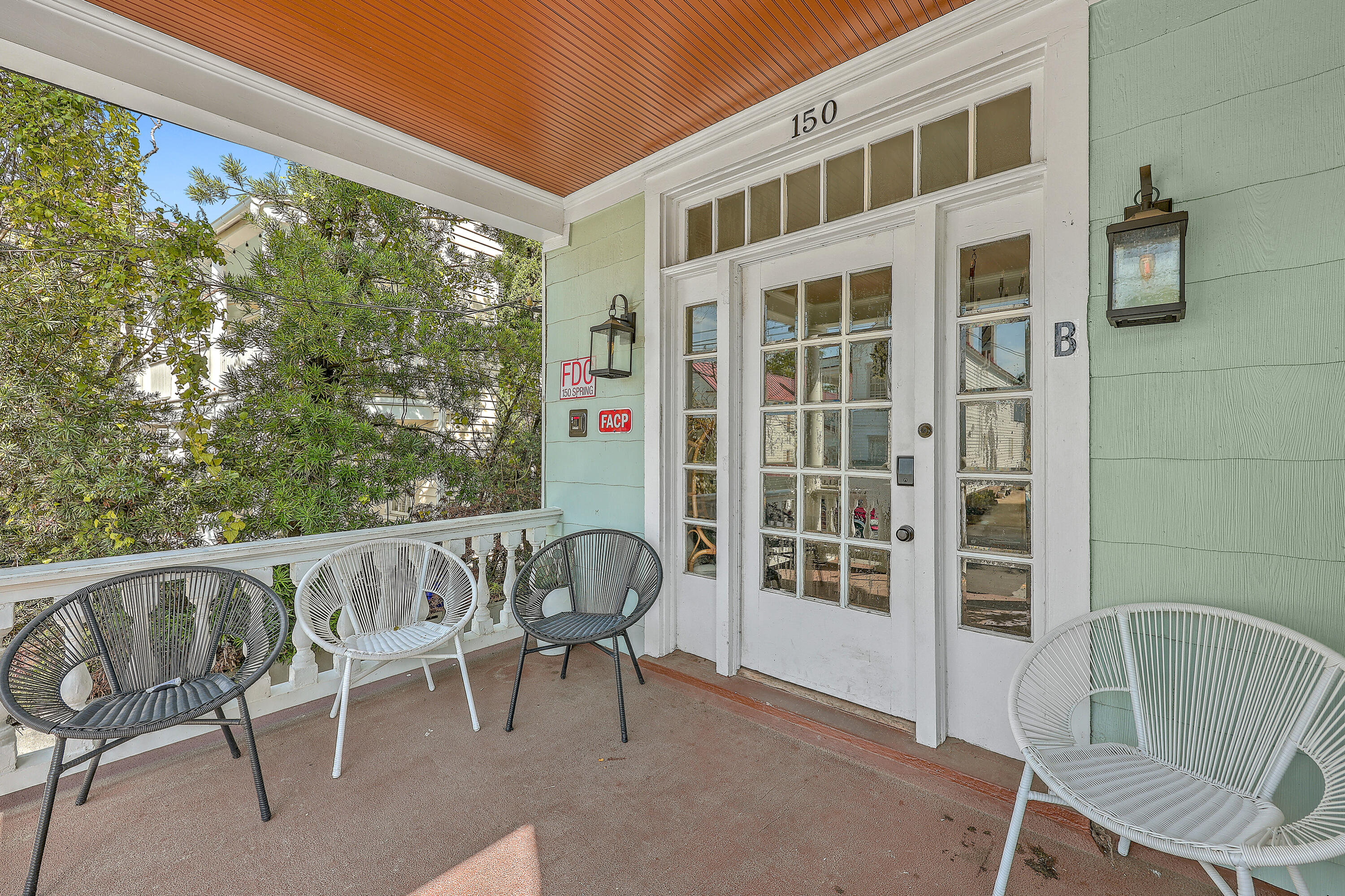 150 Spring Street Charleston, SC 29403 - Photo 6 of 130 ZYN_3401_2_3_4_5_6_7