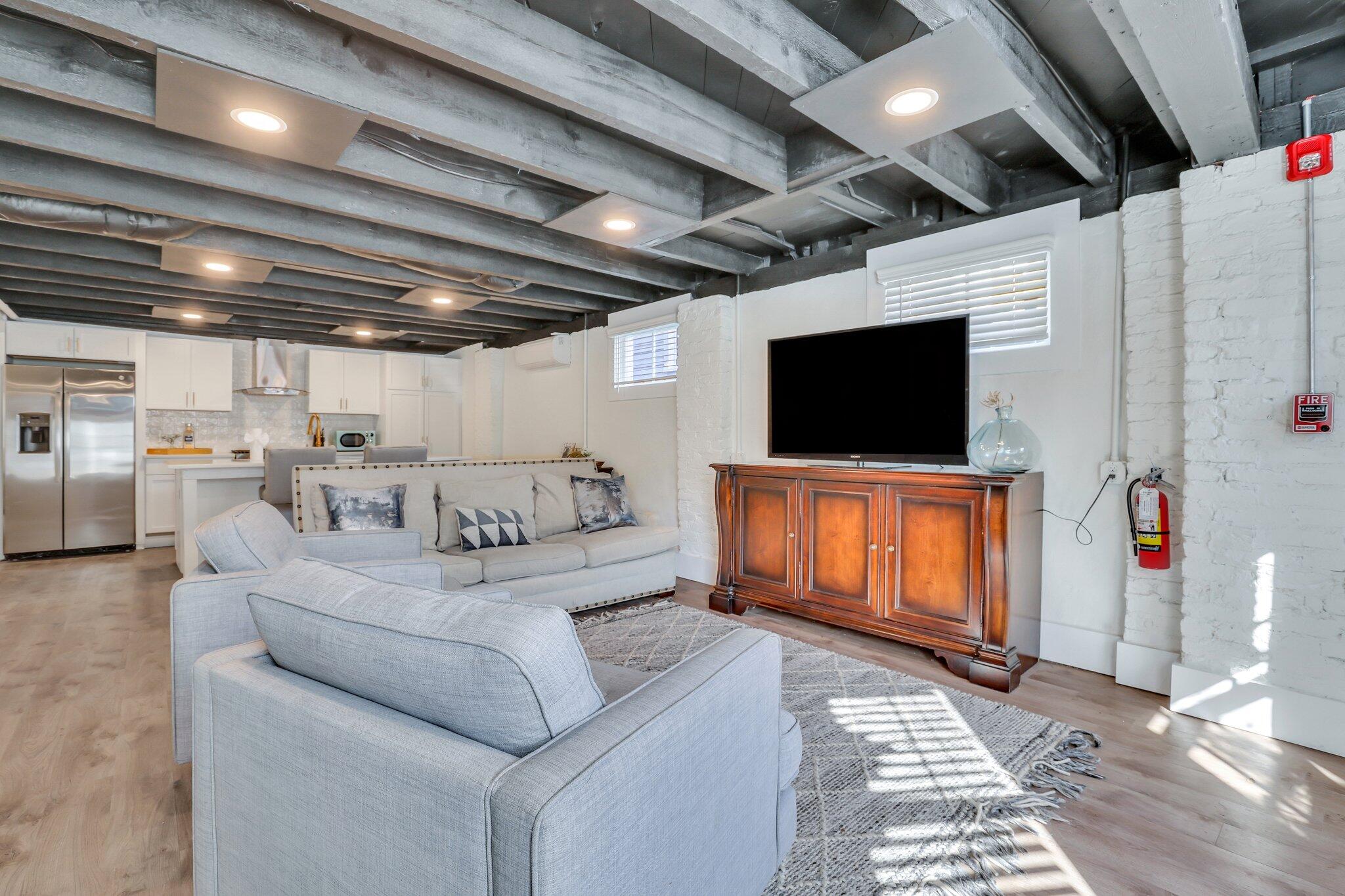 150 Spring Street Charleston, SC 29403 - Photo 9 of 130 12-web-or-mls-0O3A4369