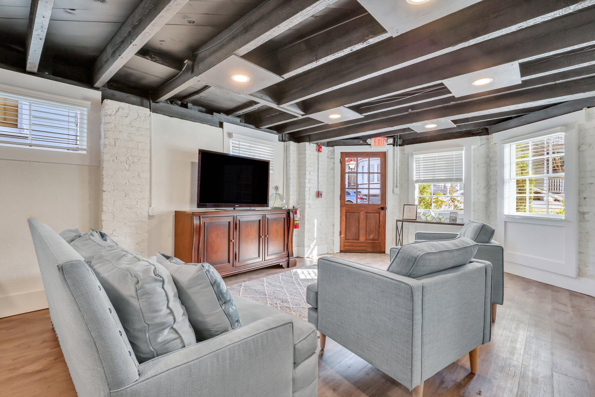 150 Spring Street Charleston, SC 29403 - Photo 10 of 130 14-web-or-mls-0O3A4379