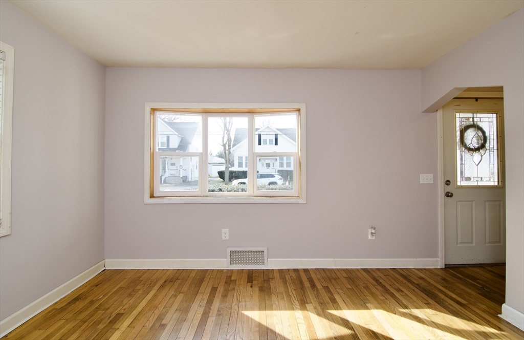 83 Lorimer Street Springfield, MA 01151 - Photo 14 of 35 Gallery Image 14