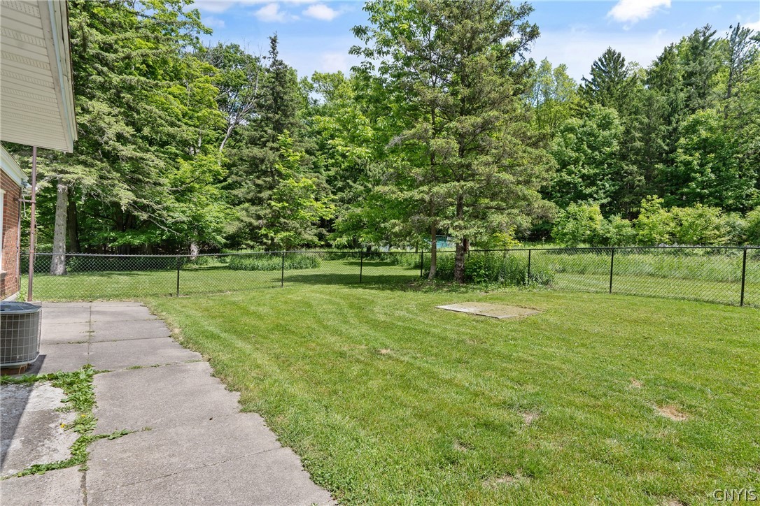 2696 Lyons Road Camillus, NY 13031 - Photo 20 of 31