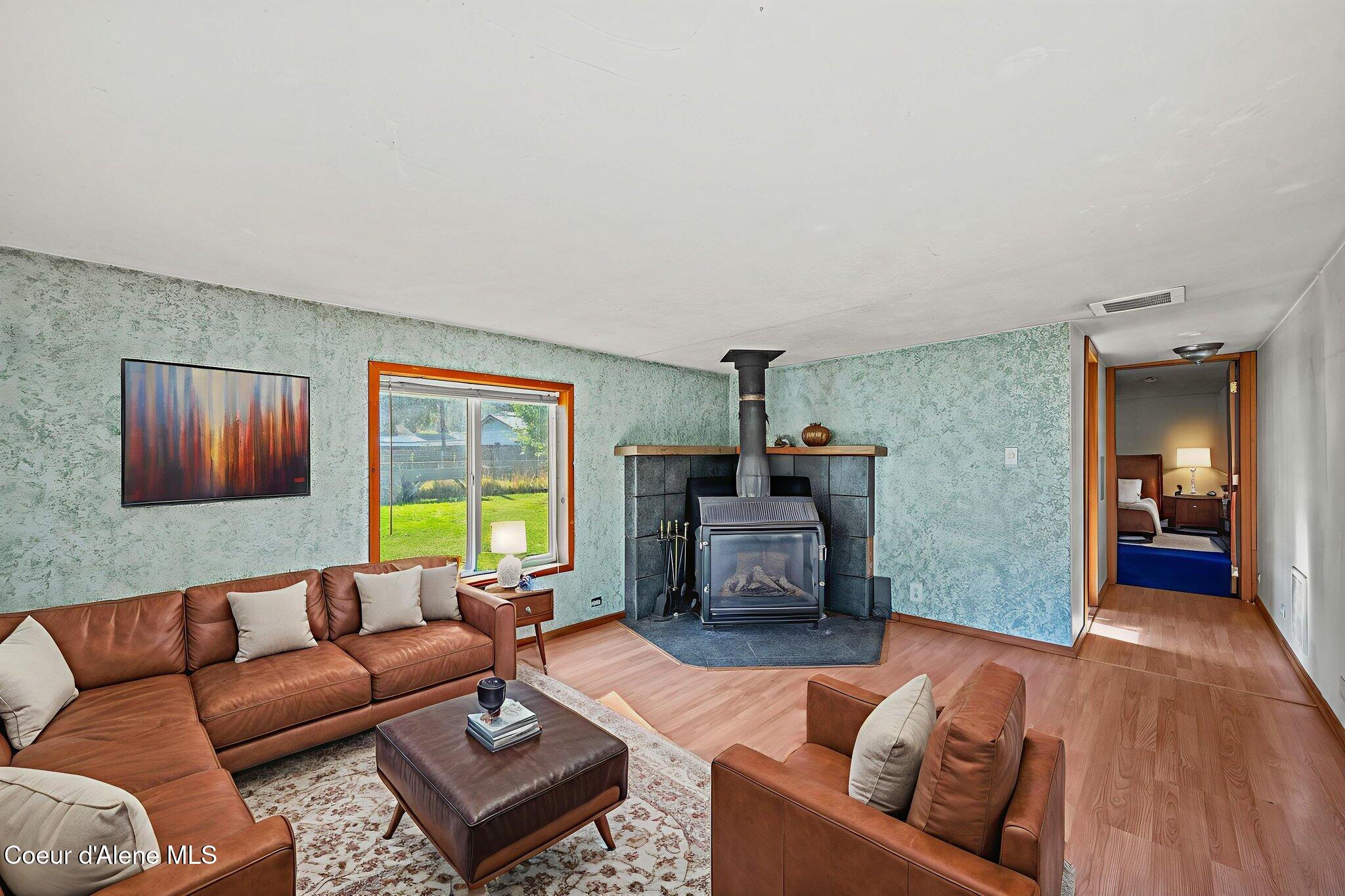 508 B Street Pinehurst, ID 83850 - Photo 8 of 46 26-web-or-mls-DSC_2186 virtually staged