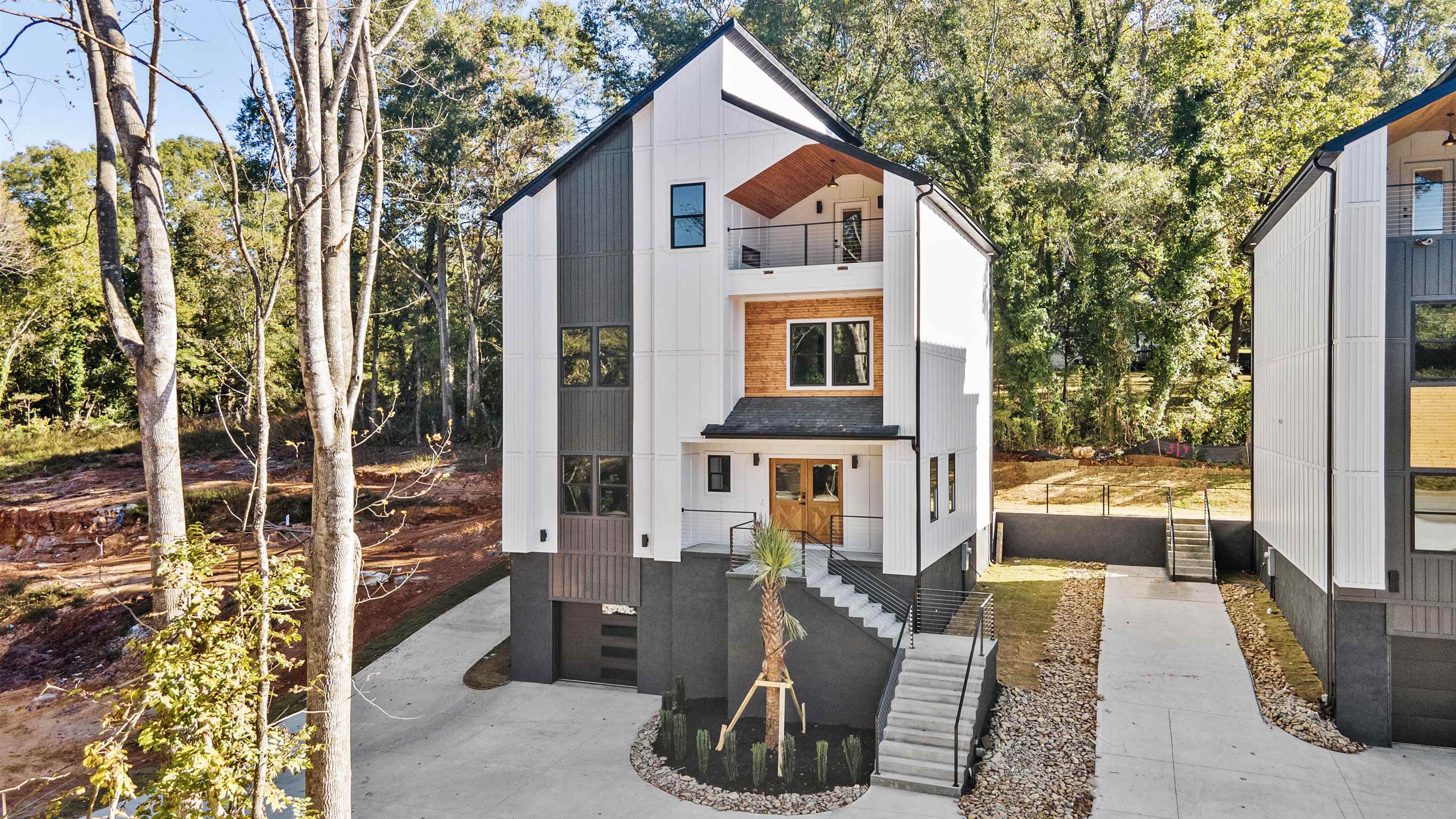 101 Daisy Drive Easley, SC 29640 - Photo 2 of 38