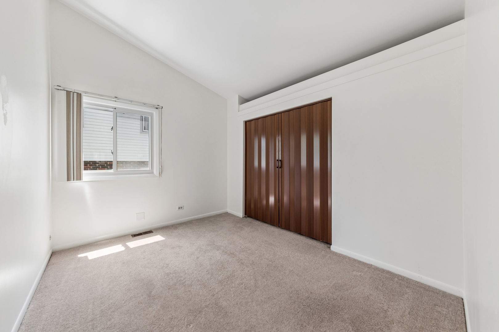 9 Morningside Drive, Unit 9 Roselle, IL 60172 - Photo 17 of 20
