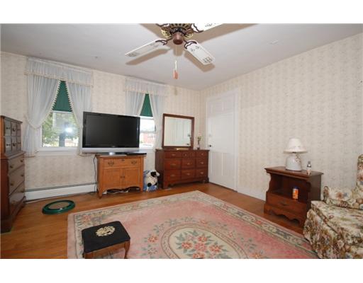 9 Shaker Road Gray, ME 04039 - Photo 18 of 25 Bedroom. 4th Bedroom, 1st Flr - Can...