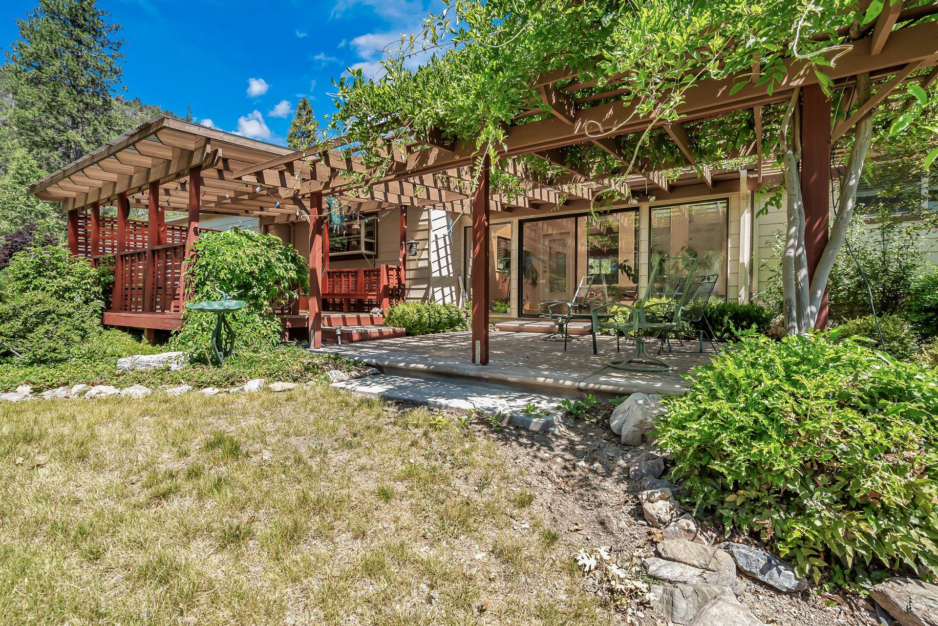 5920 Schulmeyer Road Yreka, CA 96097 - Photo 15 of 49 Gallery Image 15