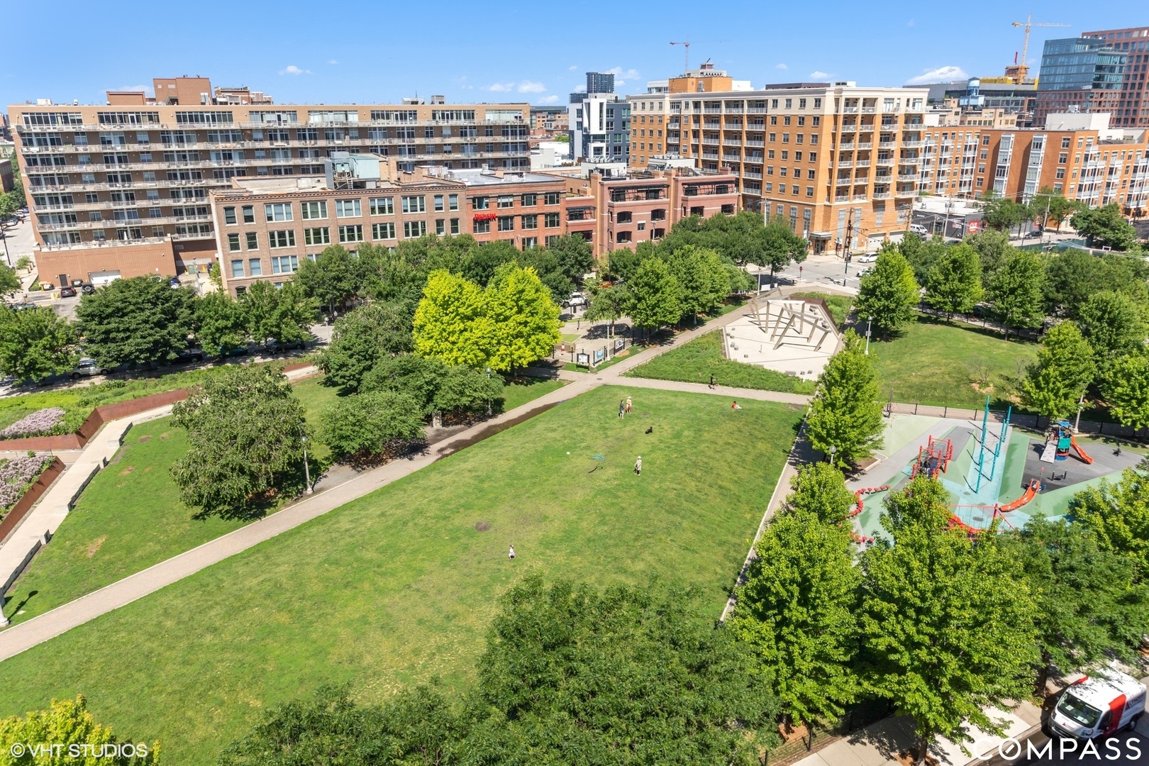 850 West Adams Street, Unit 2E Chicago, IL 60607 - Photo 35 of 36 a view of a city