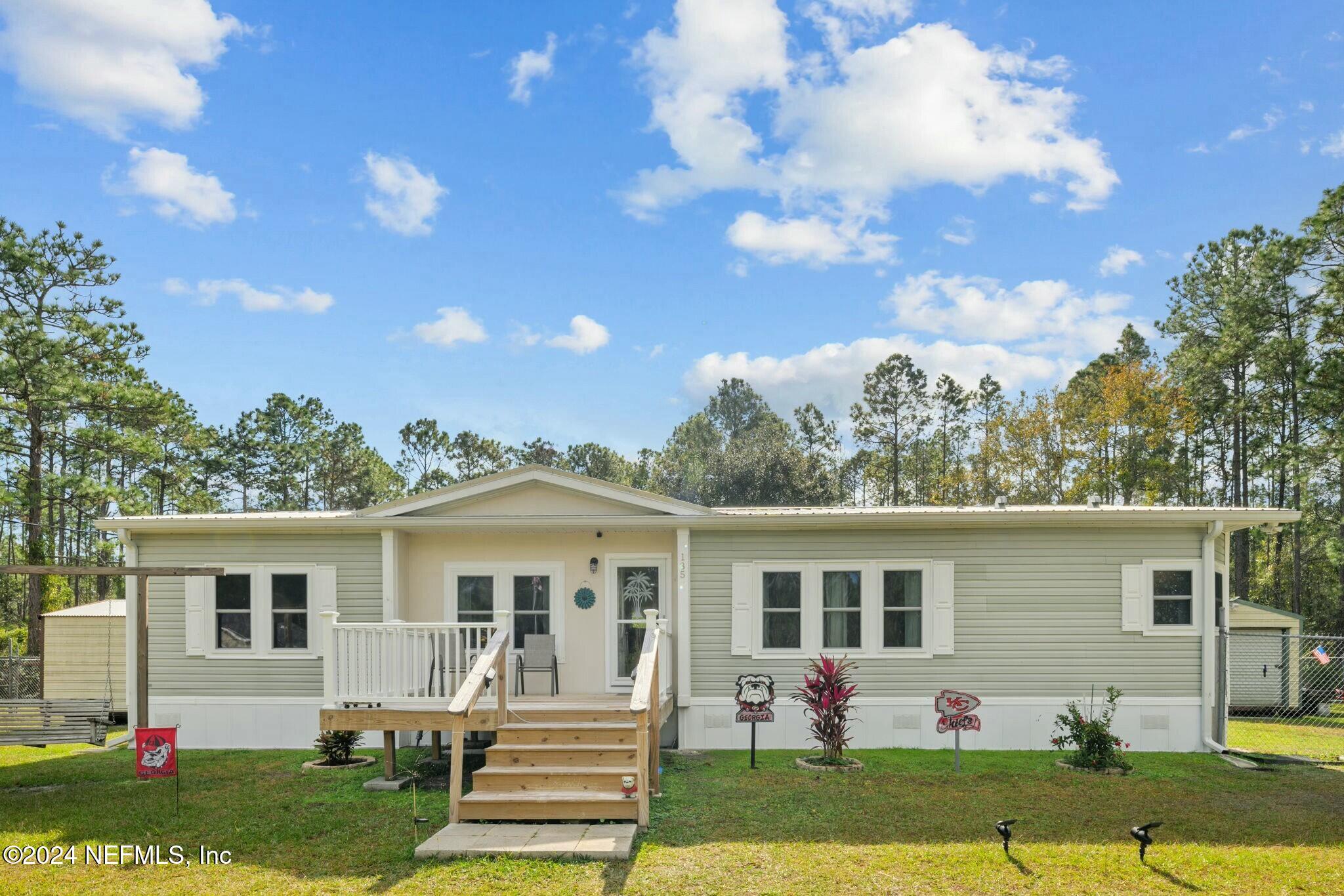 135 East Satsuma Road Palatka, FL 32177 - Photo 1 of 32 Front of home