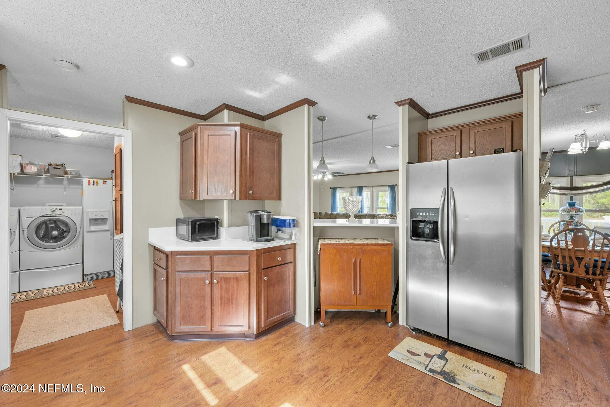 135 East Satsuma Road Palatka, FL 32177 - Photo 14 of 32 Kitchen