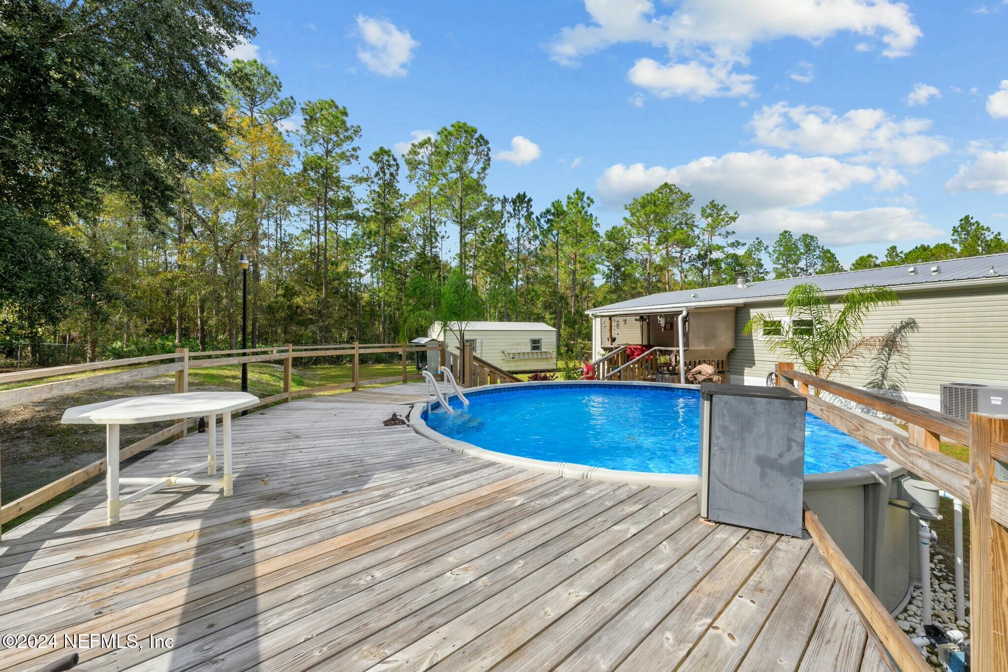 135 East Satsuma Road Palatka, FL 32177 - Photo 26 of 32 Pool & deck