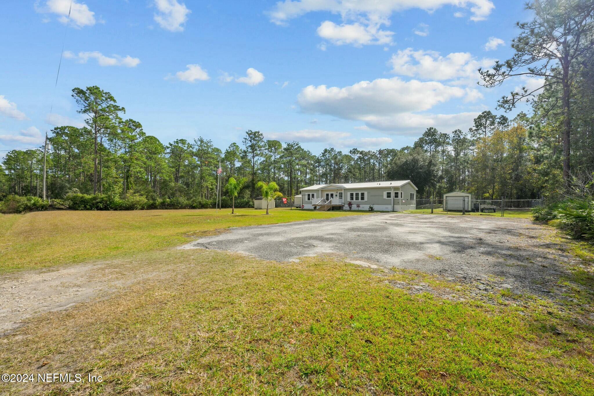 135 East Satsuma Road Palatka, FL 32177 - Photo 6 of 32 Front view