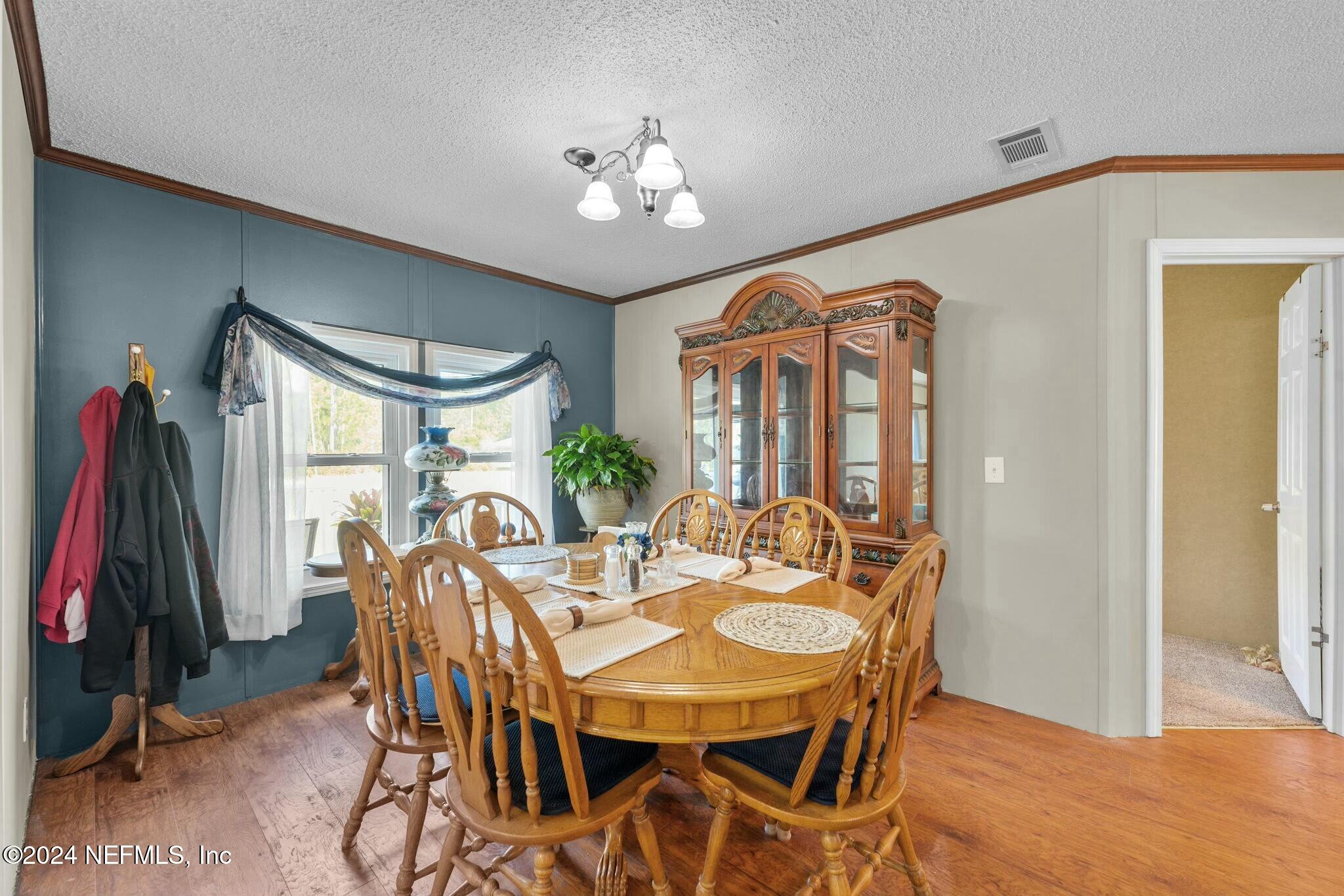 135 East Satsuma Road Palatka, FL 32177 - Photo 10 of 32 Dining room