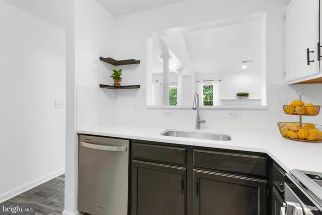 $2,600 | 12004 Taliesin Place, Unit 32, Reston, VA 20190