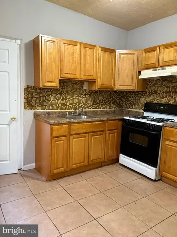 $195,900 | 131 Hansberry Street, Philadelphia, PA 19144