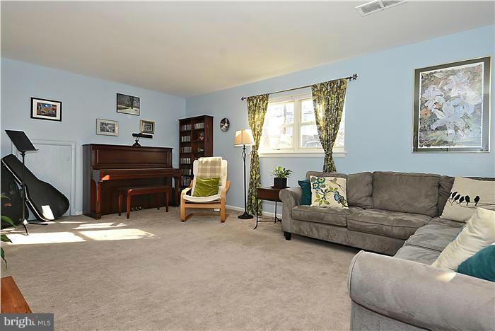 10314 Julep Avenue Silver Spring, MD 20902 - Photo 16 of 29 Family Room