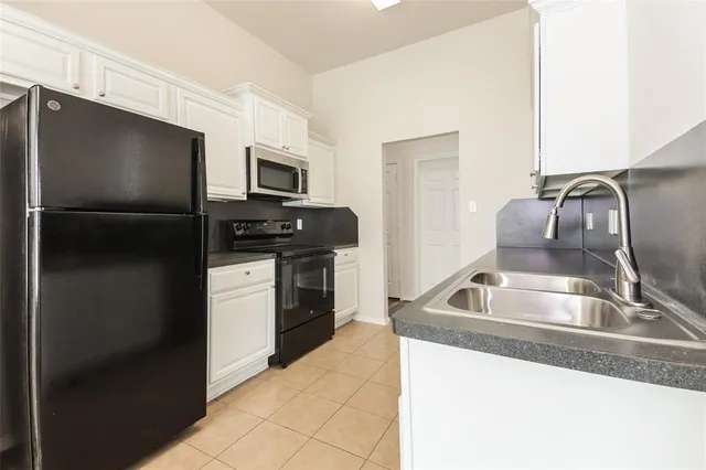 $1,990 | 824 Matthew Lane, Royse City, TX 75189