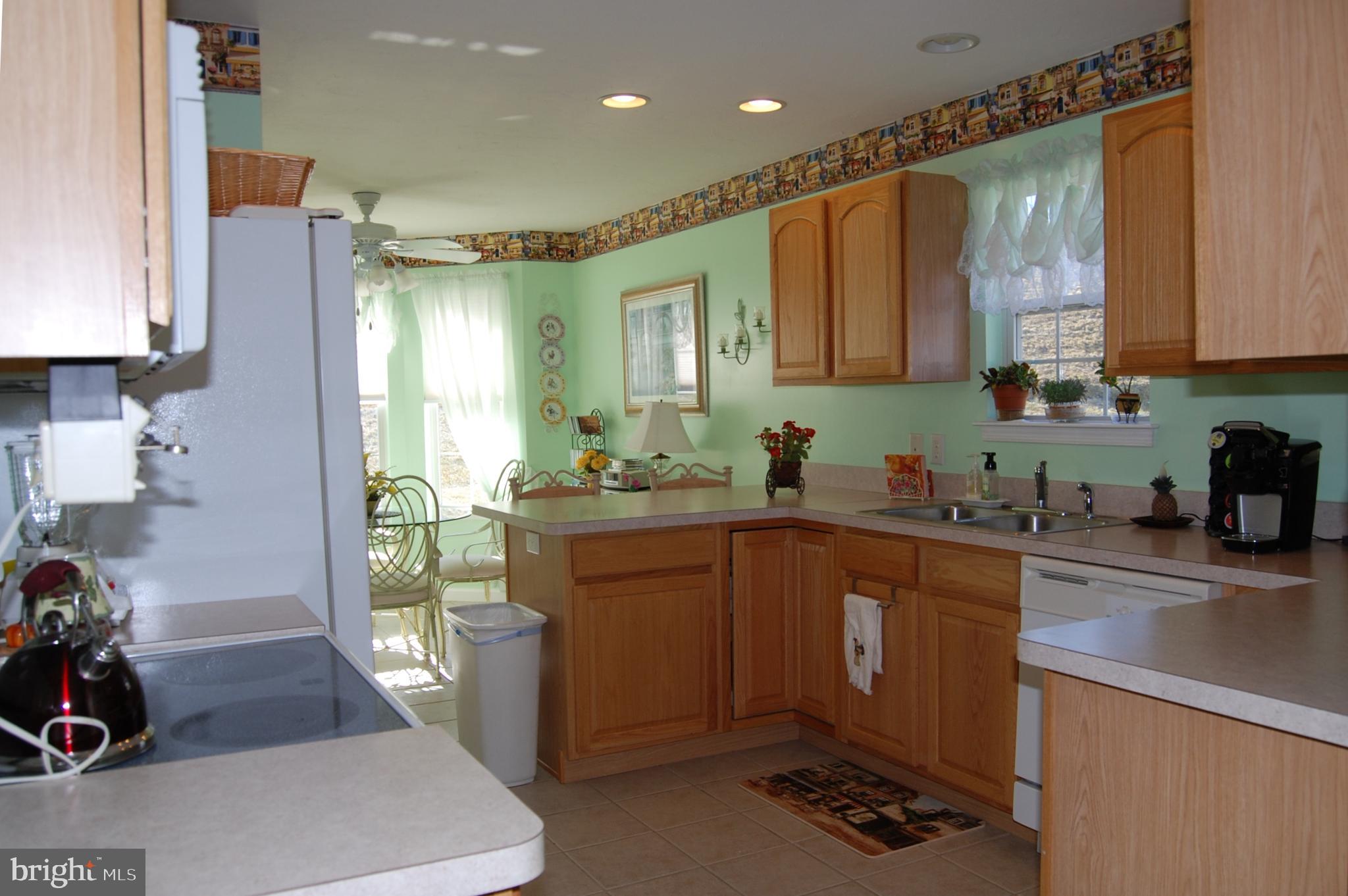 7028 Seneca Ridge Drive York, PA 17403 - Photo 6 of 20 Gallery Image 6