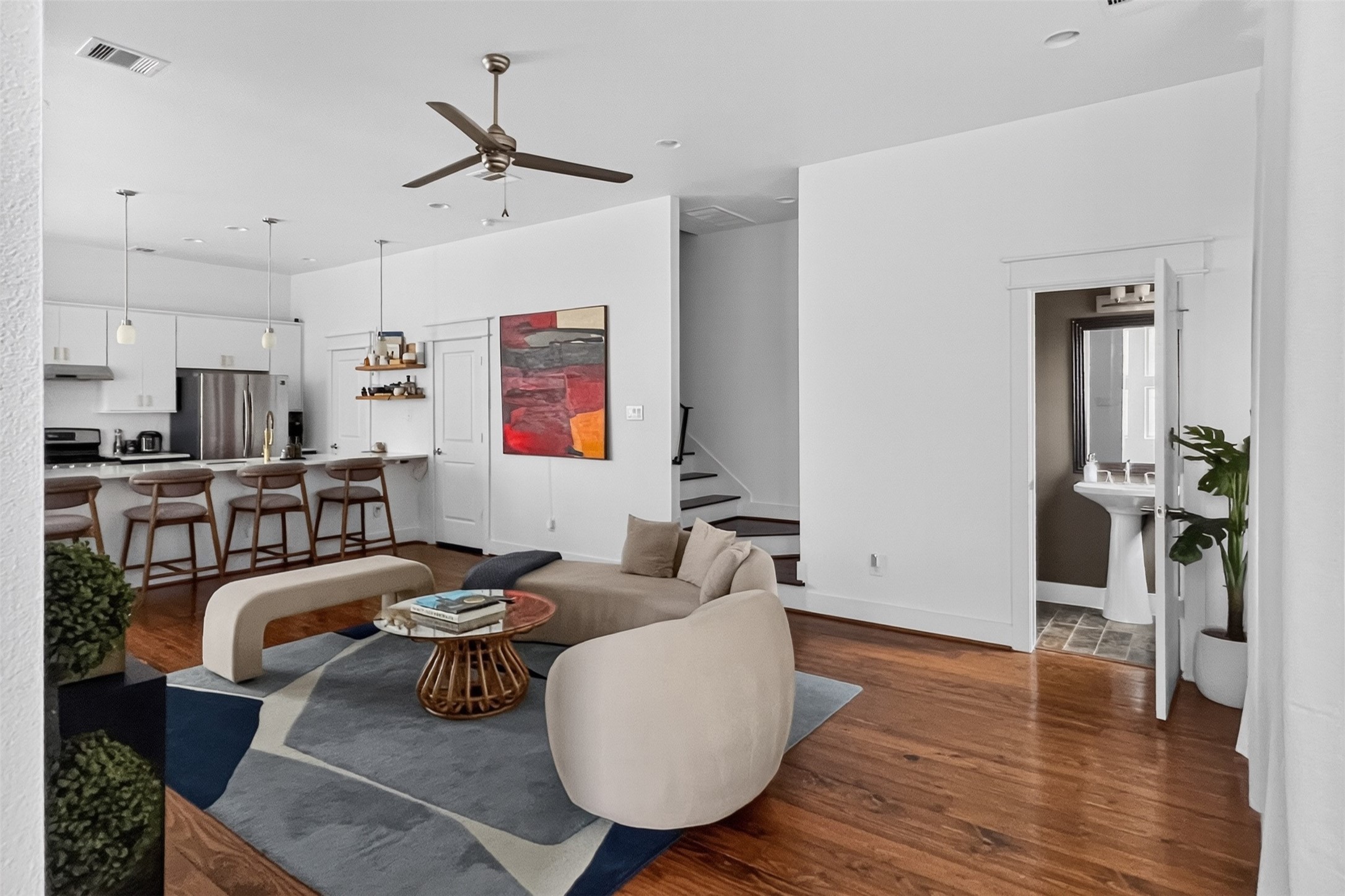205 Riley Lane Houston, TX 77003 - Photo 6 of 29 Gallery Image 6