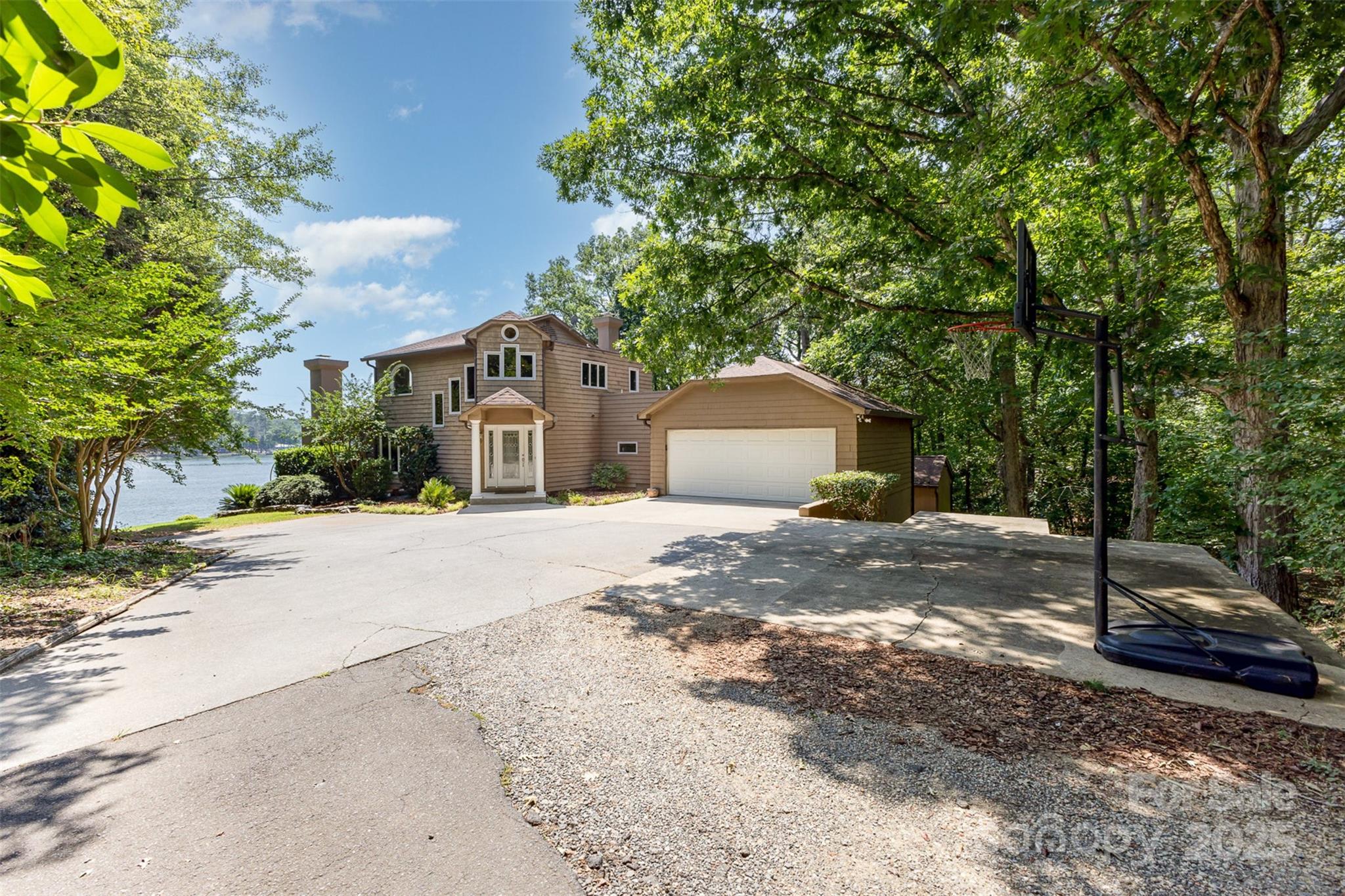5 Hidden Cove Road Clover, SC 29710 - Photo 3 of 46 Gallery Image 3