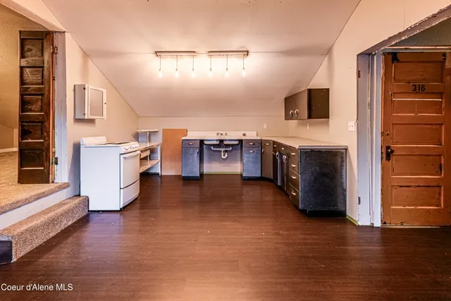 $529,000 | 10 Lewiston Avenue, Pinehurst, ID 83850