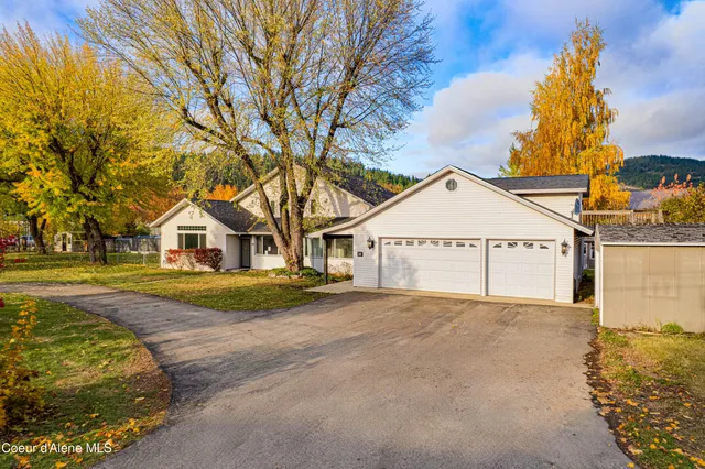 $529,000 | 10 Lewiston Avenue, Pinehurst, ID 83850