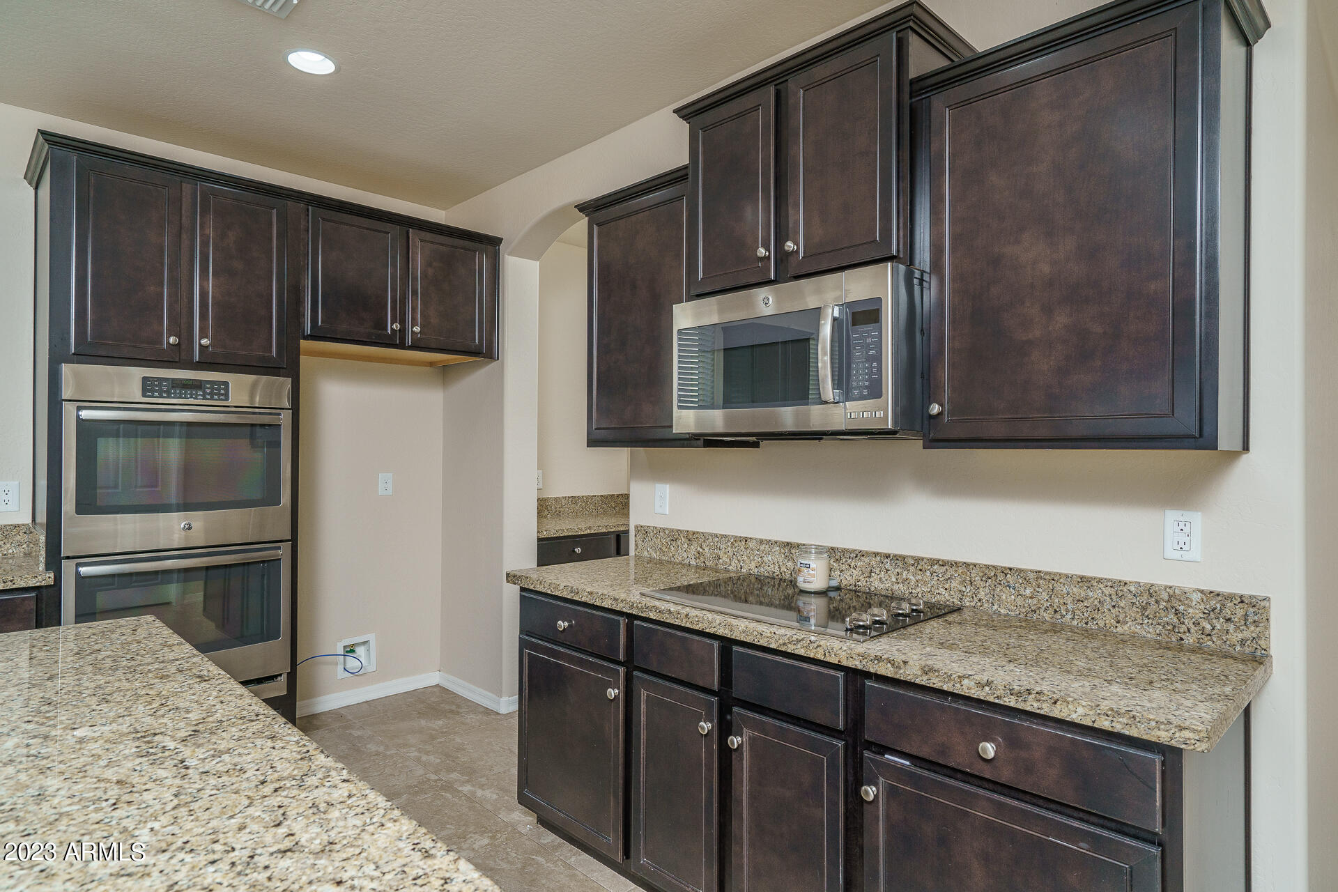 20945 West Thomas Road Buckeye, AZ 85396 - Photo 6 of 51 6) KITCHEN