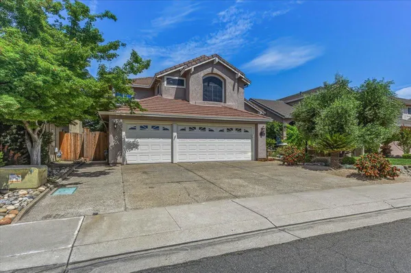 $669,500 | 2735 Tejon Street, Lodi, CA 95242
