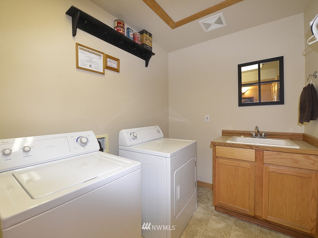 1111 State Rte 20, Unit 8 Winthrop, WA 98862 - Photo 21 of 25 Gallery Image 21