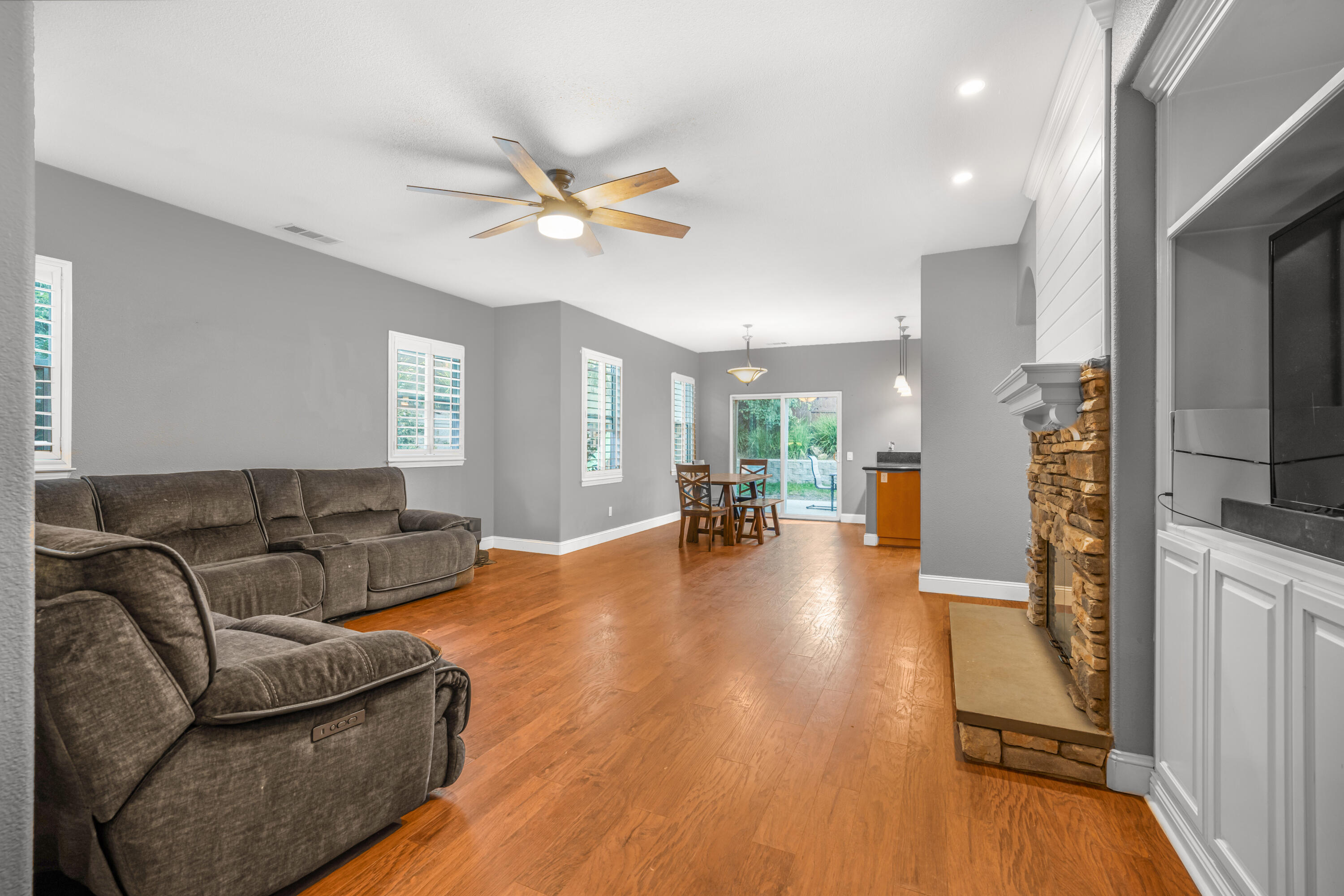 758 Voyager Road Lompoc, CA 93436 - Photo 7 of 33 A7407073